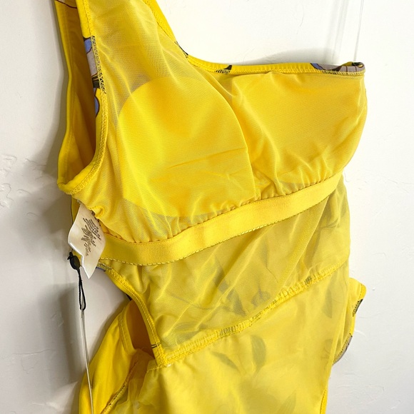 NWT Jones New York M Yellow One-Shouldered Swimsuit aside Cutout Floral Swim - Picture 8 of 9